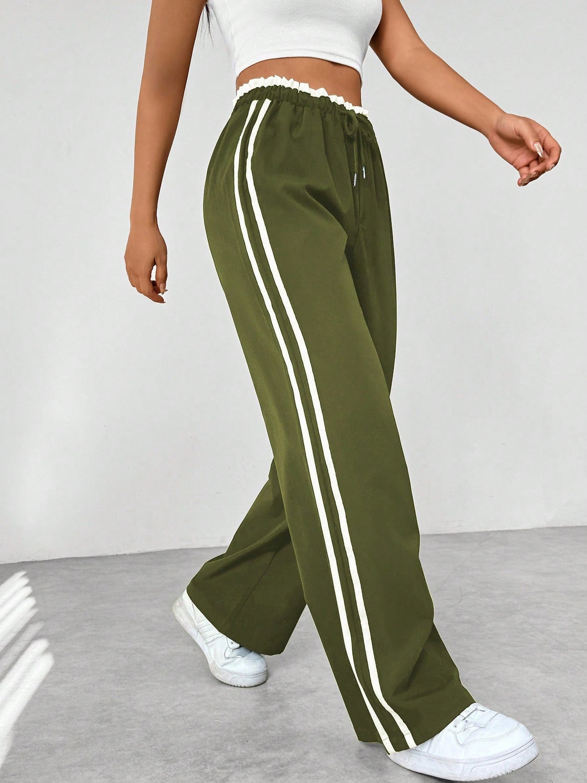 Women's Flared-Leg Jogger Pants with Elastic Waist – Olive Green