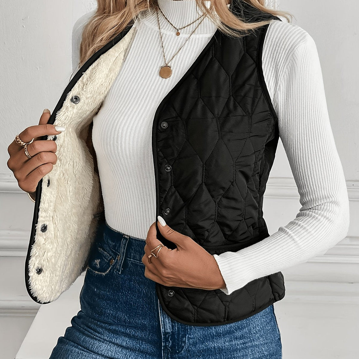 Women's Reversible Padded Vest – Black