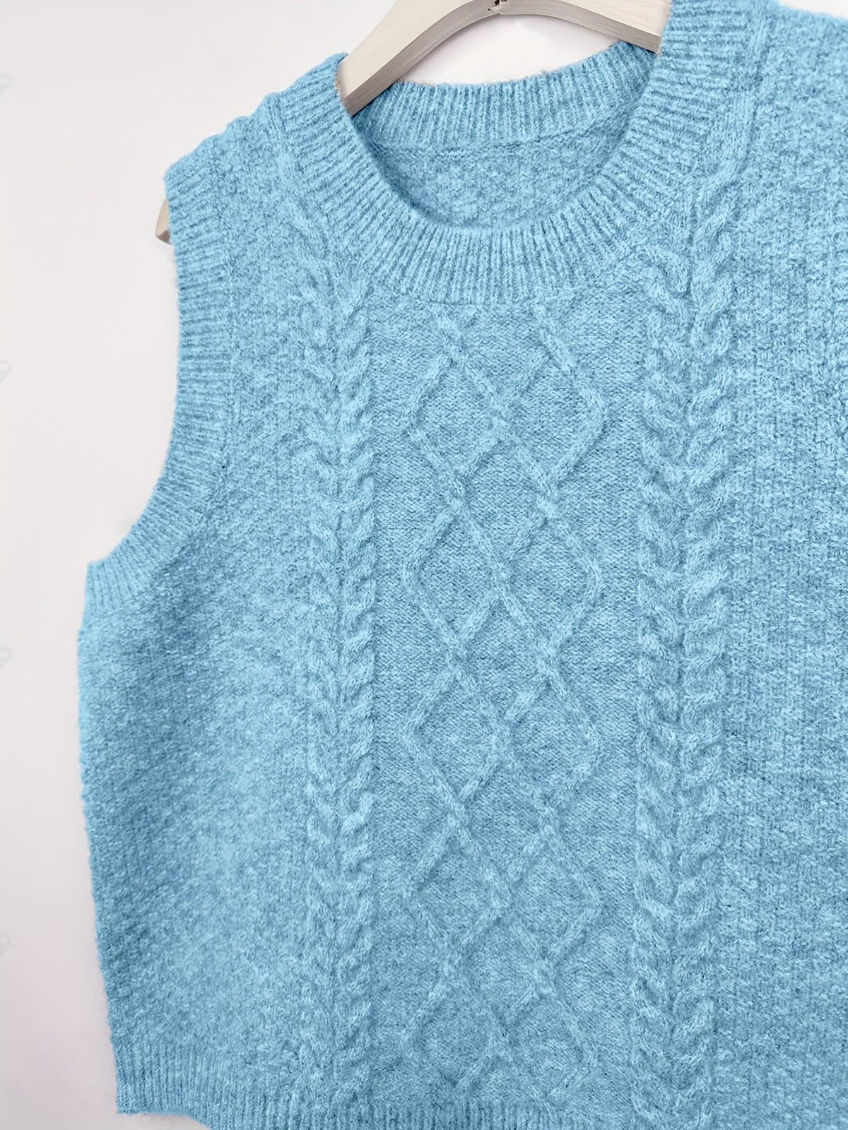 Women's Cable-Stitch Round-Neck Sweater Vest – Sky Blue