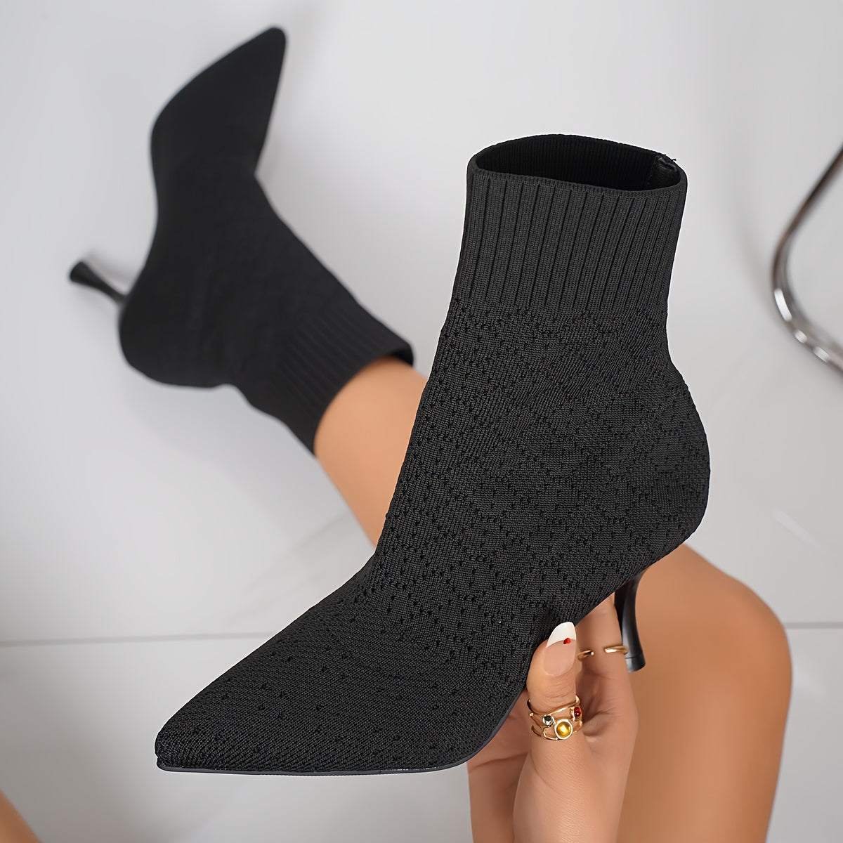 Women's Stretchy Pointed-Toe Booties – Black