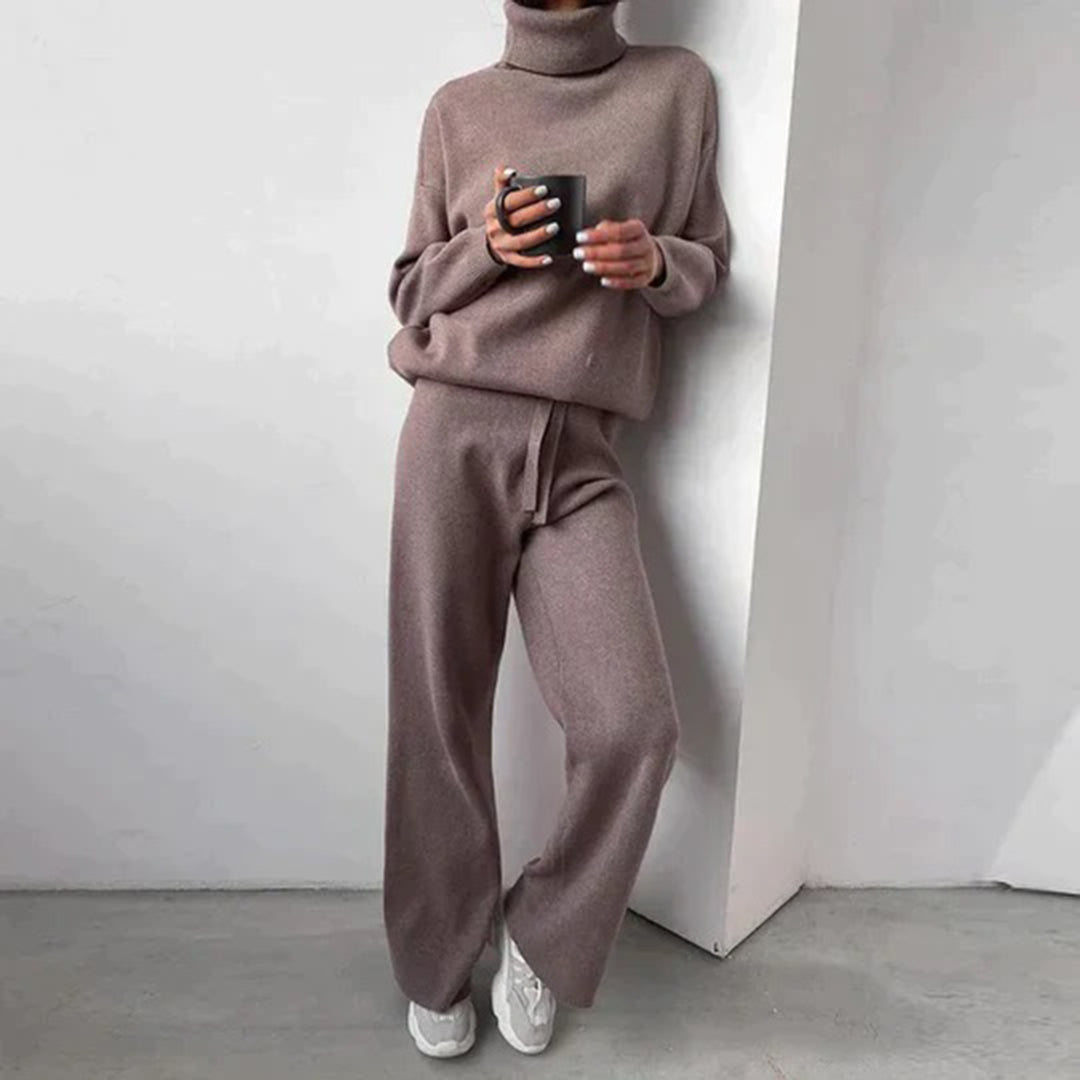 Women's Plush Knit Roll-Neck Loungewear Set – Taupe