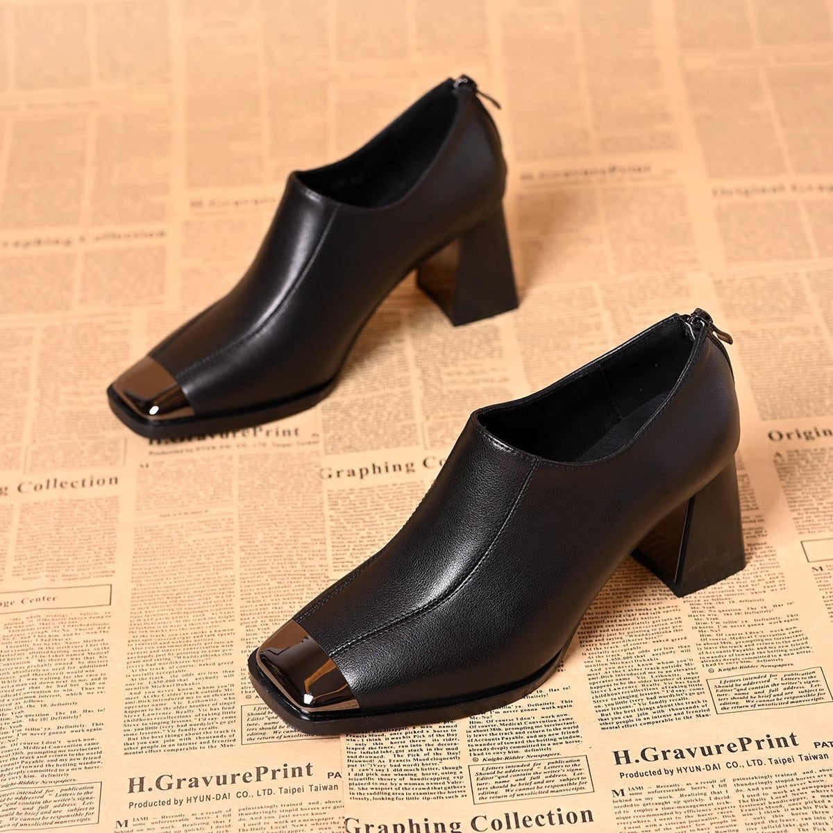 Women's Back-Zip Booties with Metallic Toe Detail – Black