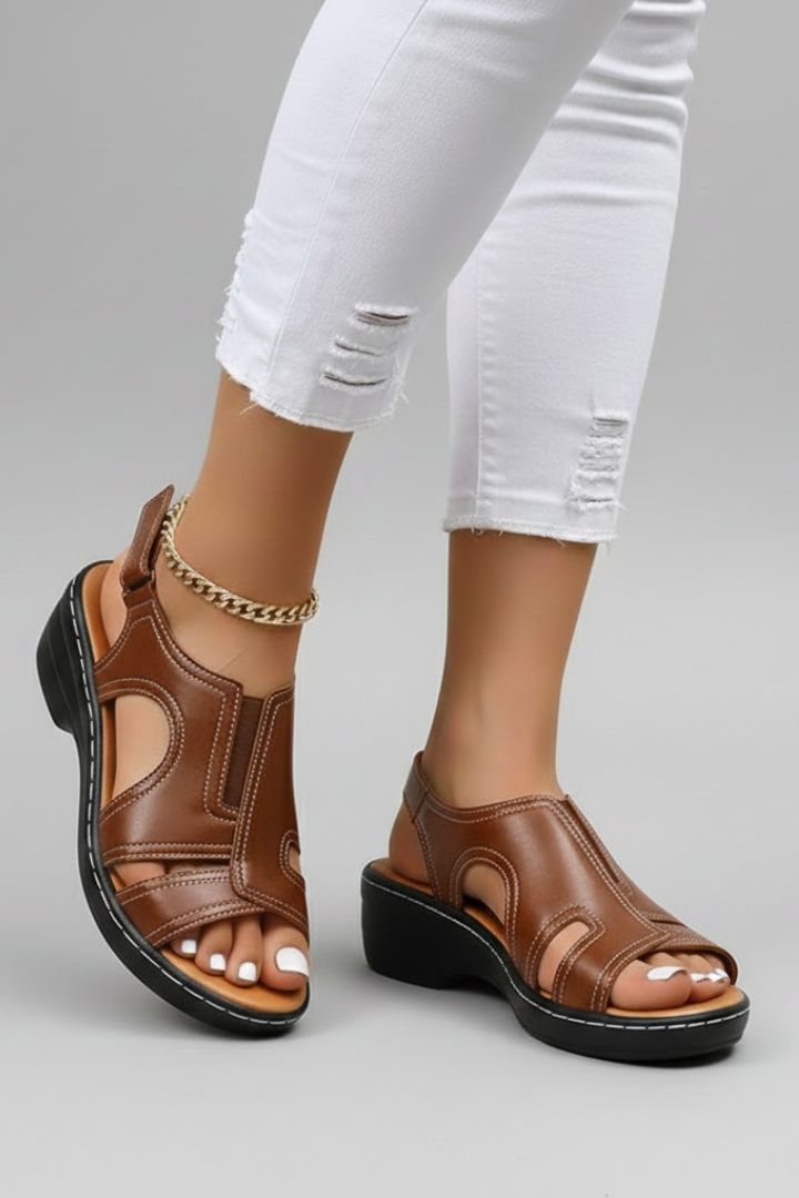 Women's Support Cutout Platform-Sole Sandals – Brown