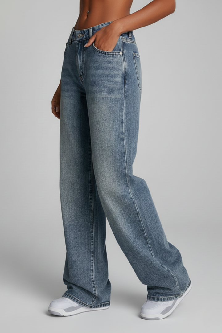 Women's Easy-Fit Wide-Cut Jeans – view 3
