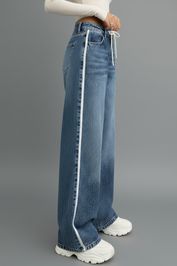 Women's Tie-Waist Wide-Cut Jeans – view 3
