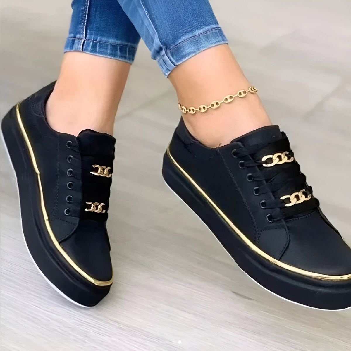 Women's Support Platform-Sole Tie-Front Sneakers – Black
