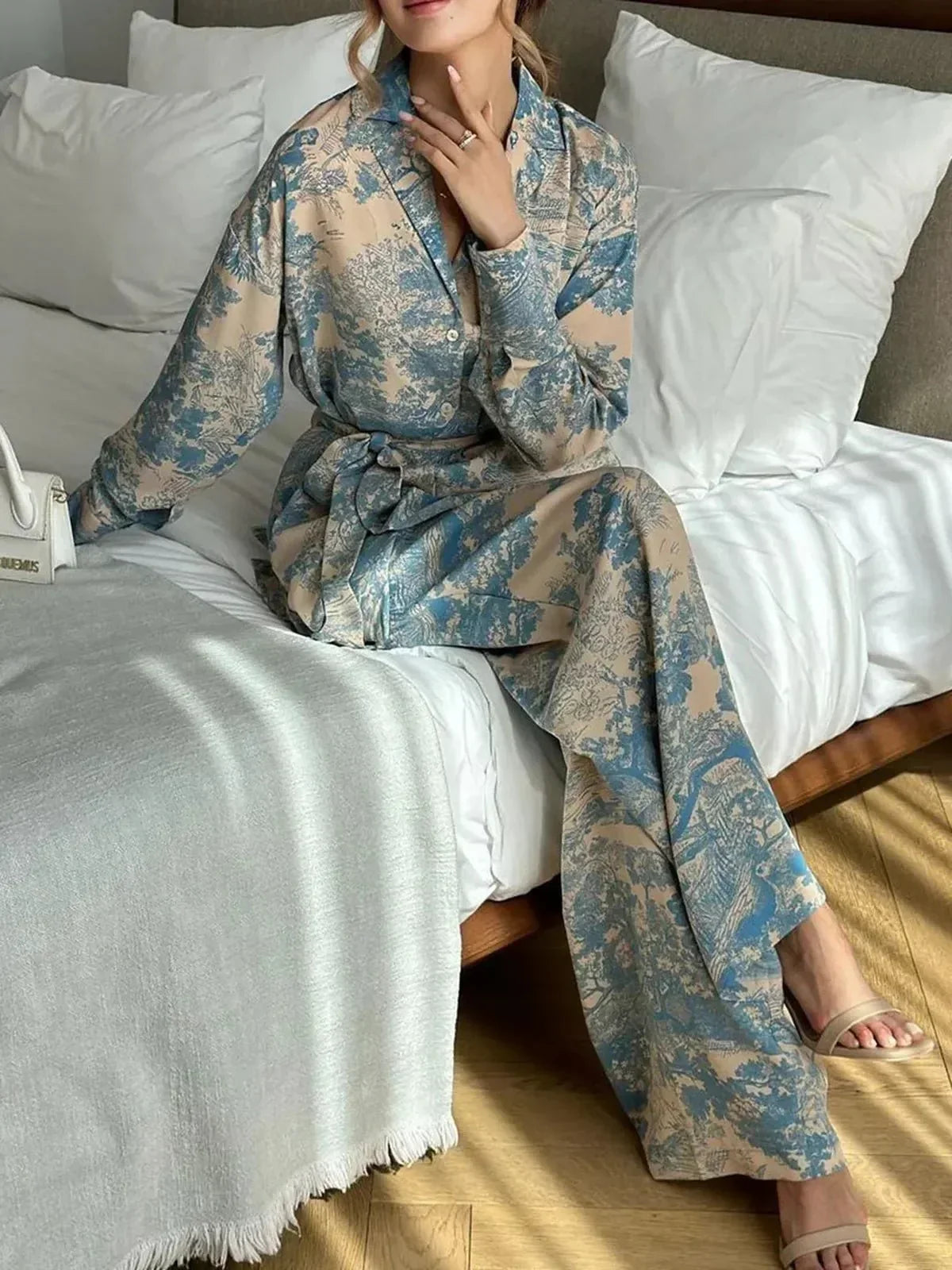 Women's Print-Detail Wide-Cut Pants Set – view 2
