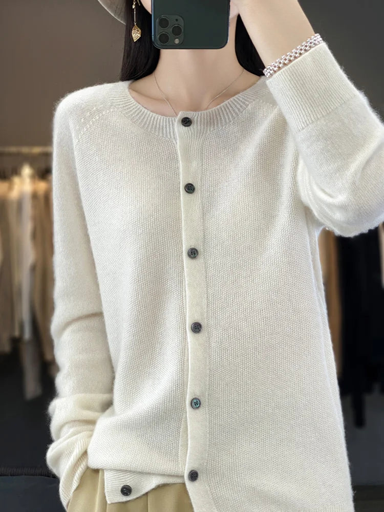 Women's Button-Front Relaxed-Fit Knit Cardigan for Layering – view 4