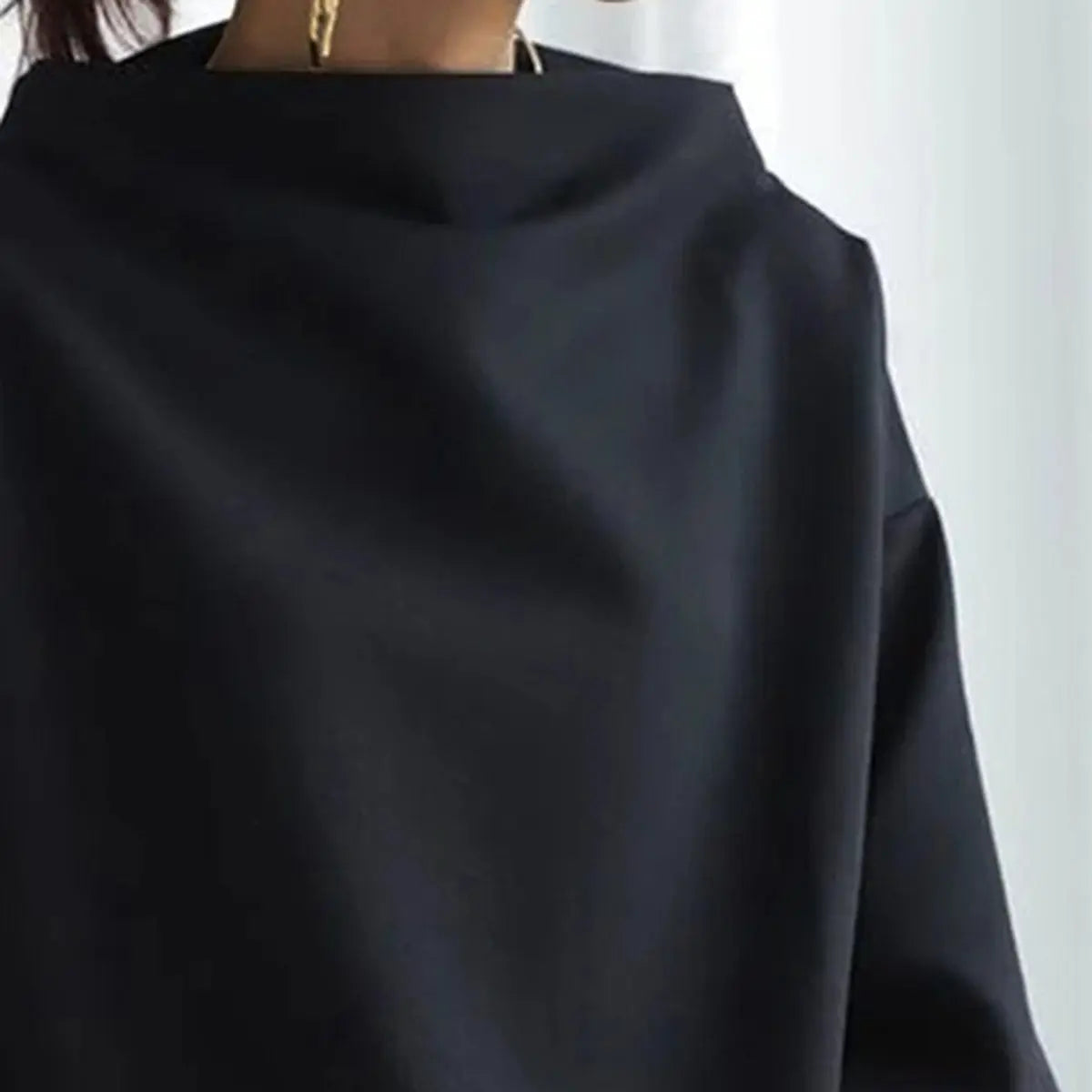 Women's Loose-Fit Roll Neck Knit Top – view 3