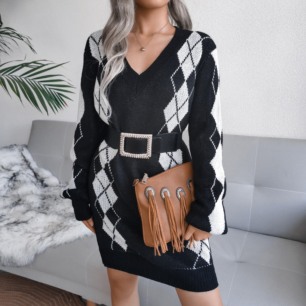 Women's Print-Detail V-Neckline Knit Sweater Dress – Black
