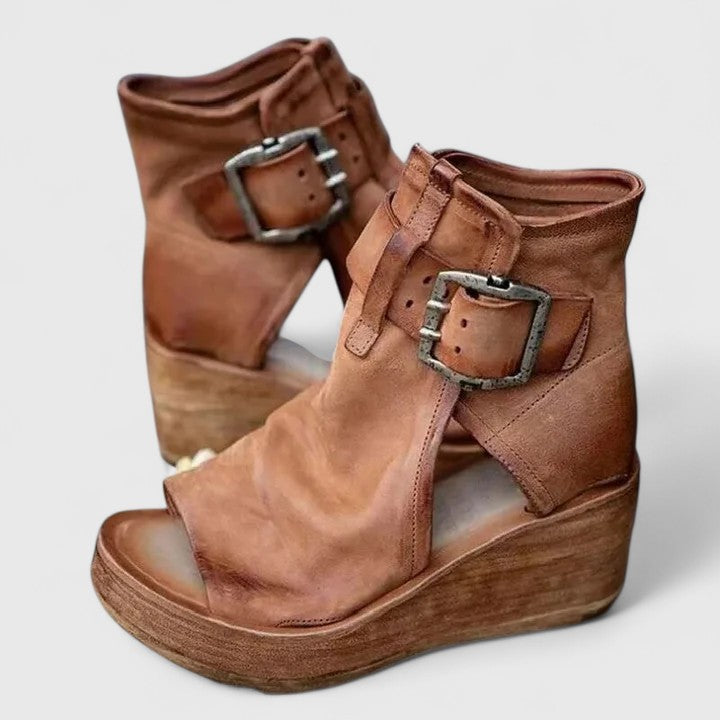 Women's Support Buckle-Detail Wedge-Heel Sandals – Brown