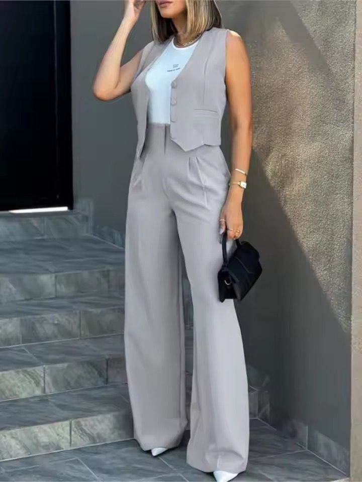 Women's Fitted Waistcoat and Flared-Leg Trouser Set – Light Gray