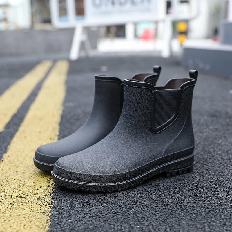 Women's Narrow-Cut Weatherproof Chelsea Platform-Sole Rain Boots – Black