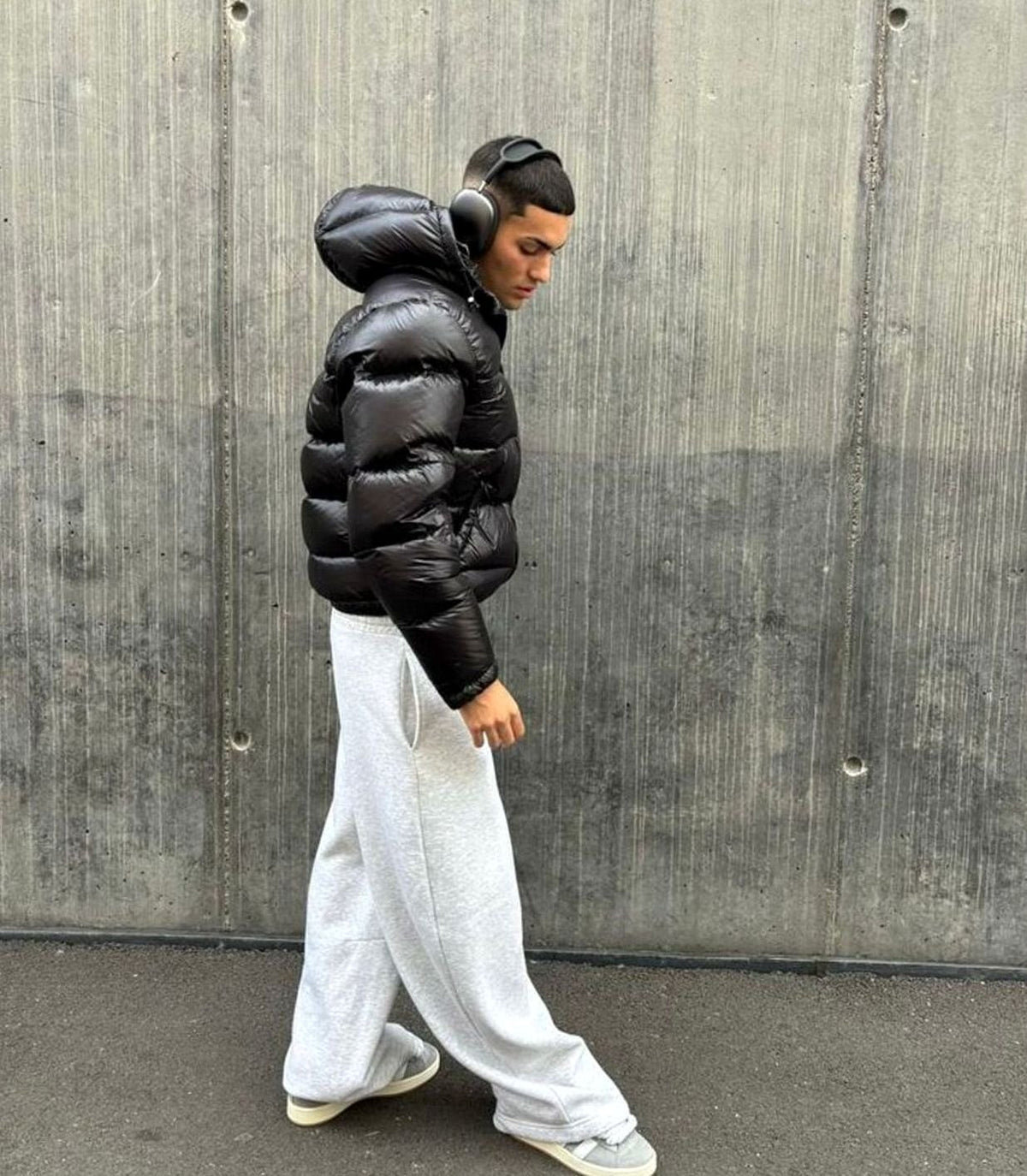 Men's Glossy Padded Hood-Detail Puffer Jacket – view 3