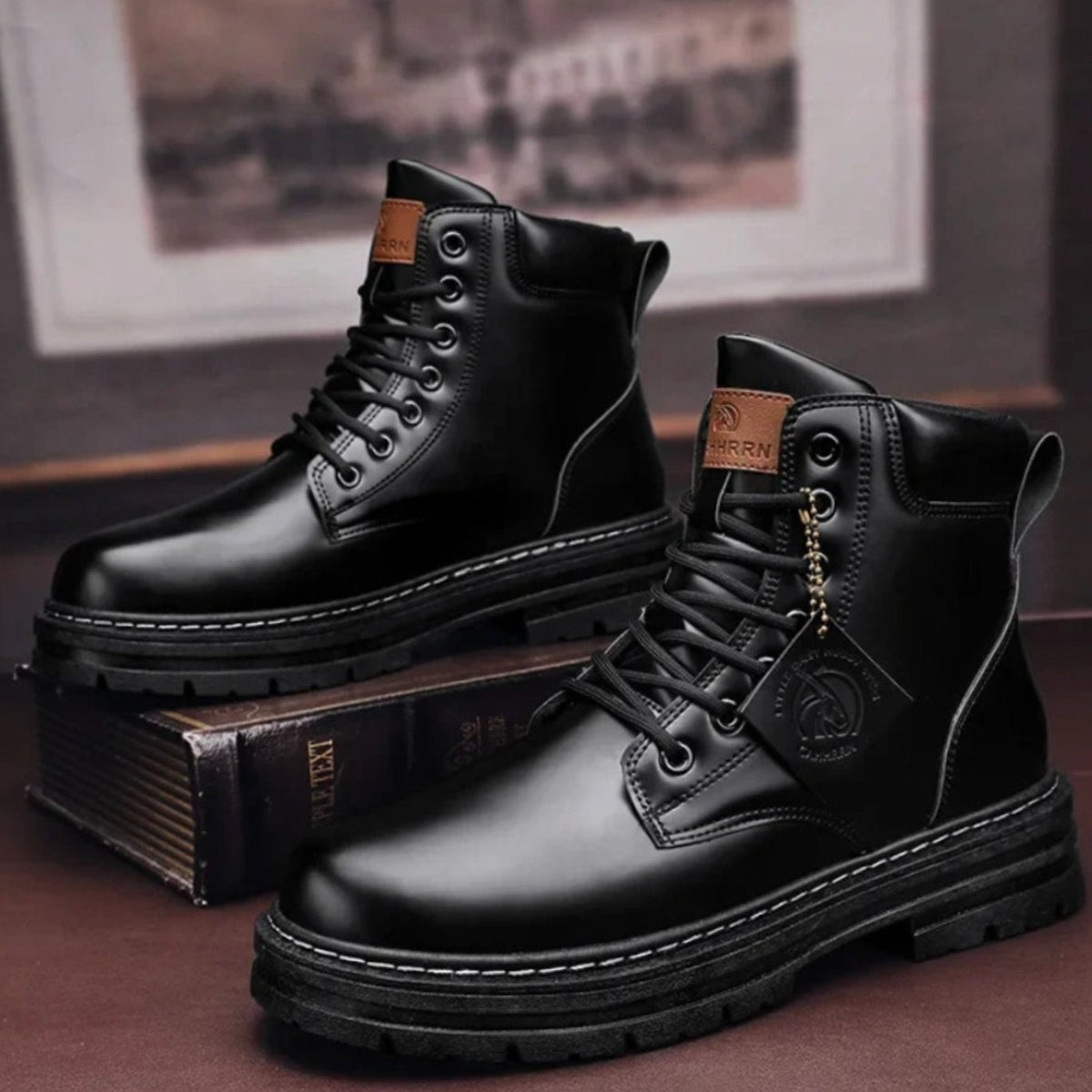 Men's Heavy-Duty Laced Ankle Boots with Lugged Sole – Black