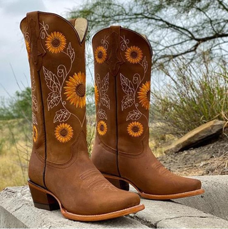 Women's Wide Calf Embroidery-Detail Western Cowboy Boots – Brown