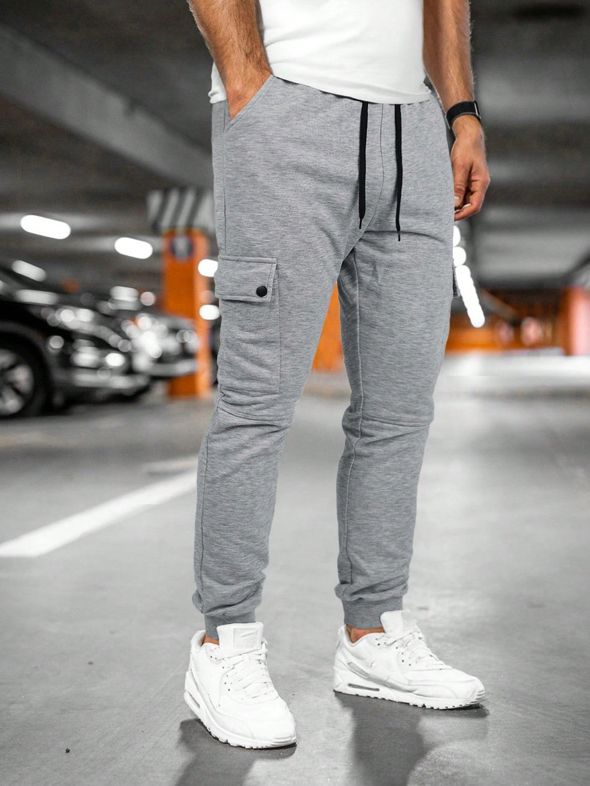 Men's Light-Weight Stretchy Crop-Length Jogging Pants – Light Gray