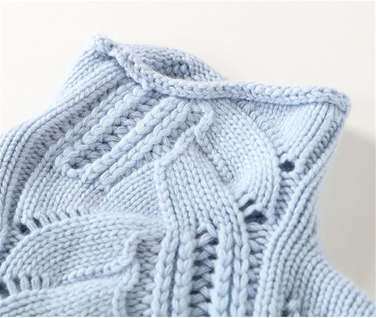 Women's Cable-Knit Roll-Neck Loose-Fit Sweater – view 1