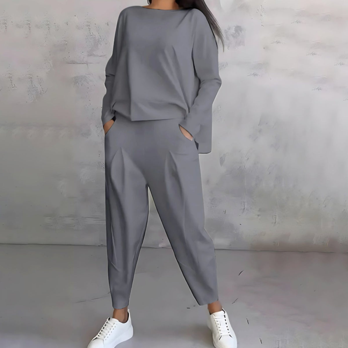 Women's Everyday Loose-Fit Top and Slim-Tapered Pants Set – Gray