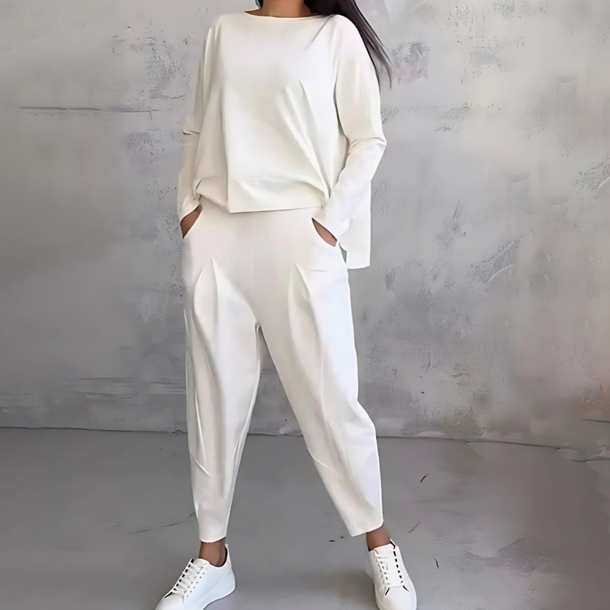 Women's Everyday Loose-Fit Top and Slim-Tapered Pants Set – White