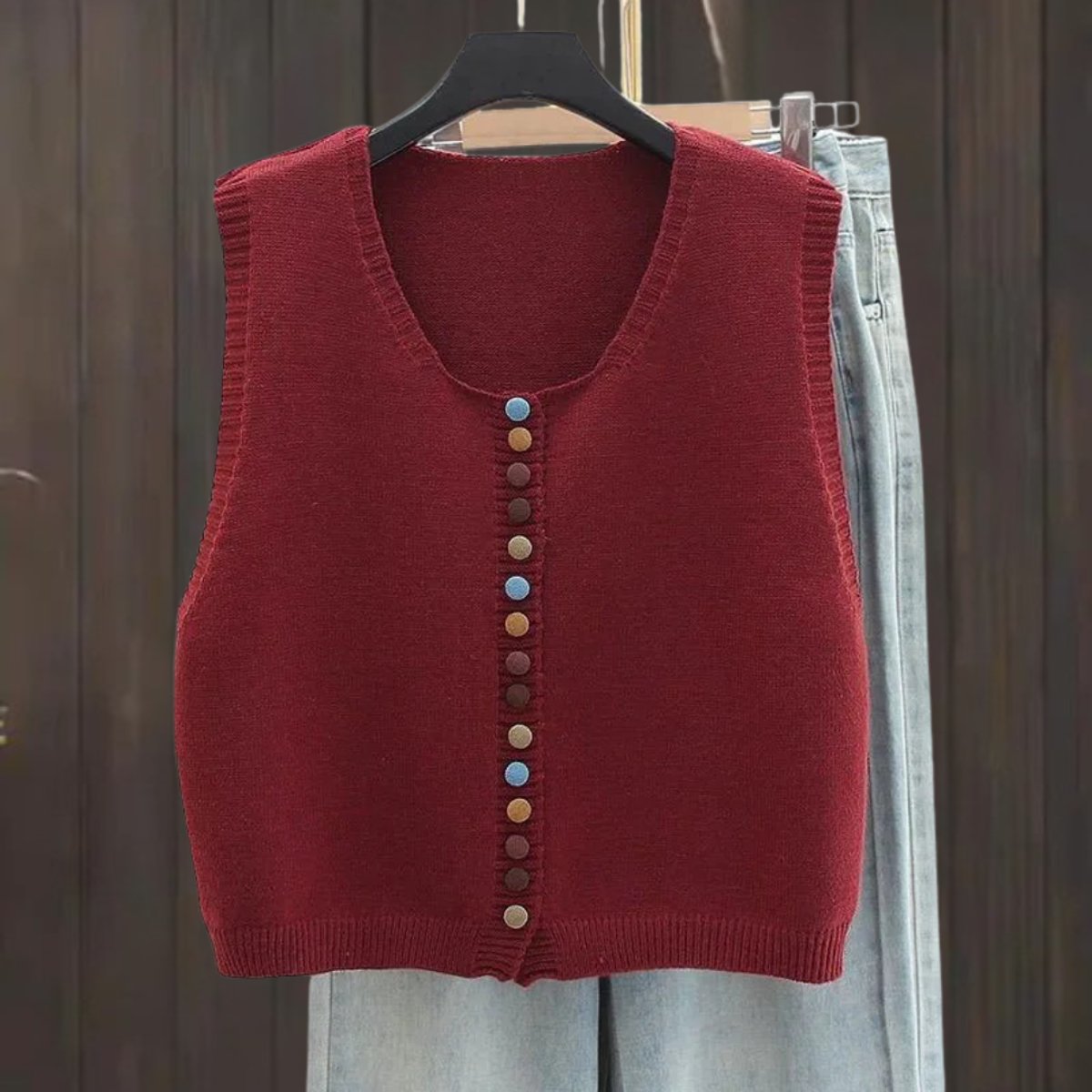 Women's No-Sleeve Knit Sweater Vest – view 1