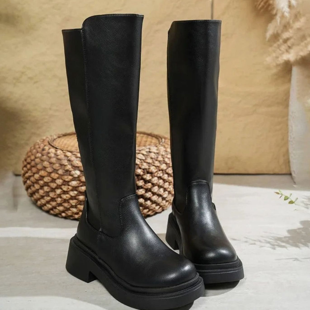 Women's Chunky-Knit Platform-Sole Knee-High Boots – Black