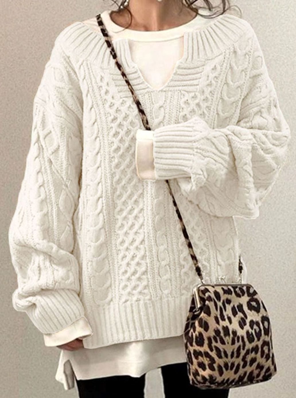 Women's Relaxed-Fit Cable-Stitch V-Neckline Sweater – White