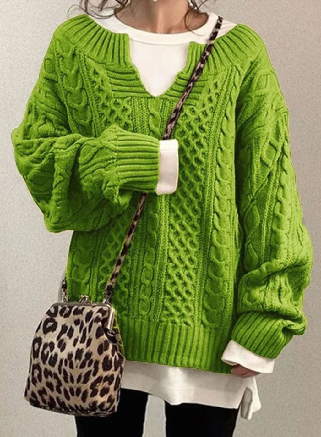 Women's Relaxed-Fit Cable-Stitch V-Neckline Sweater – Green