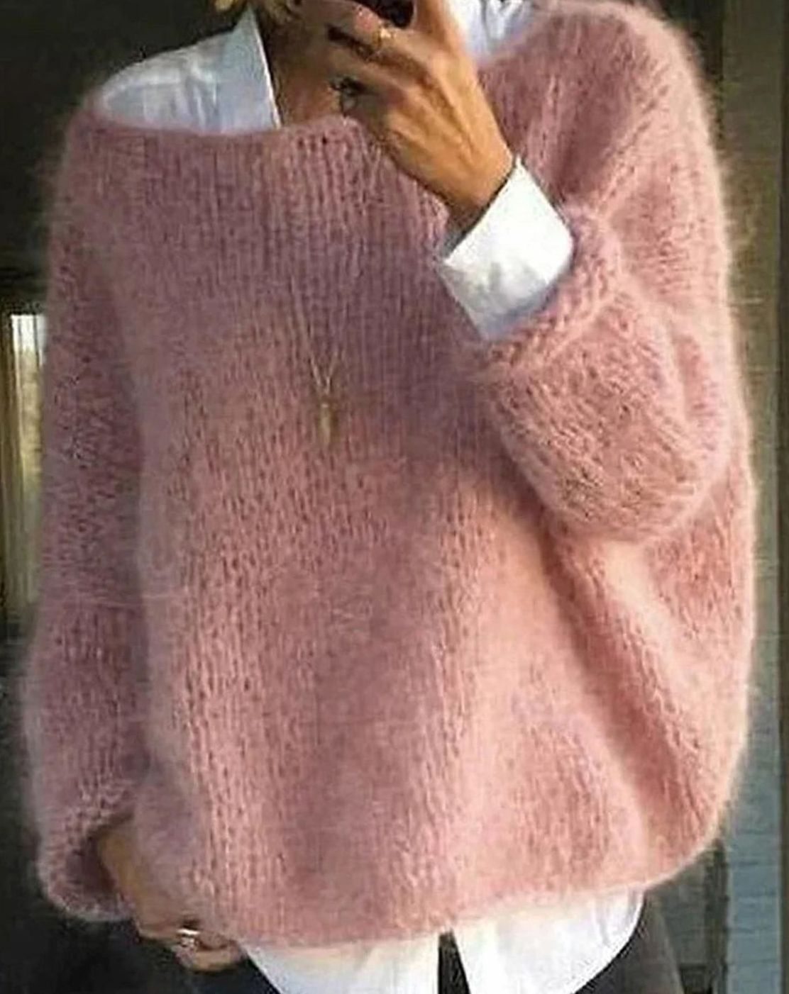 Women's Loose-Fit Fuzzy Knit Long-Sleeve Sweater – Pink