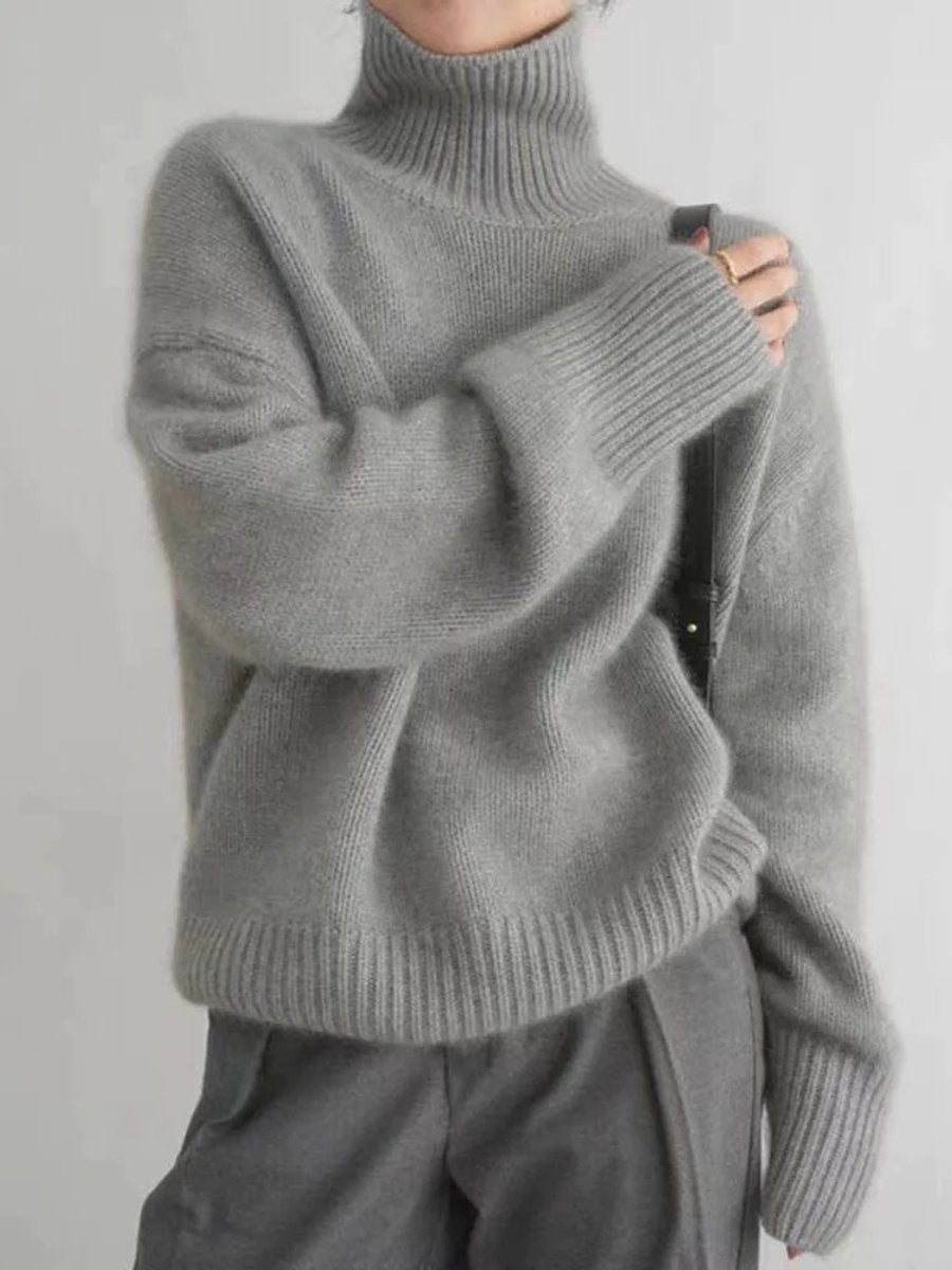 Women's Loose-Fit Roll-Neck Plush Knit Pullover – Gray